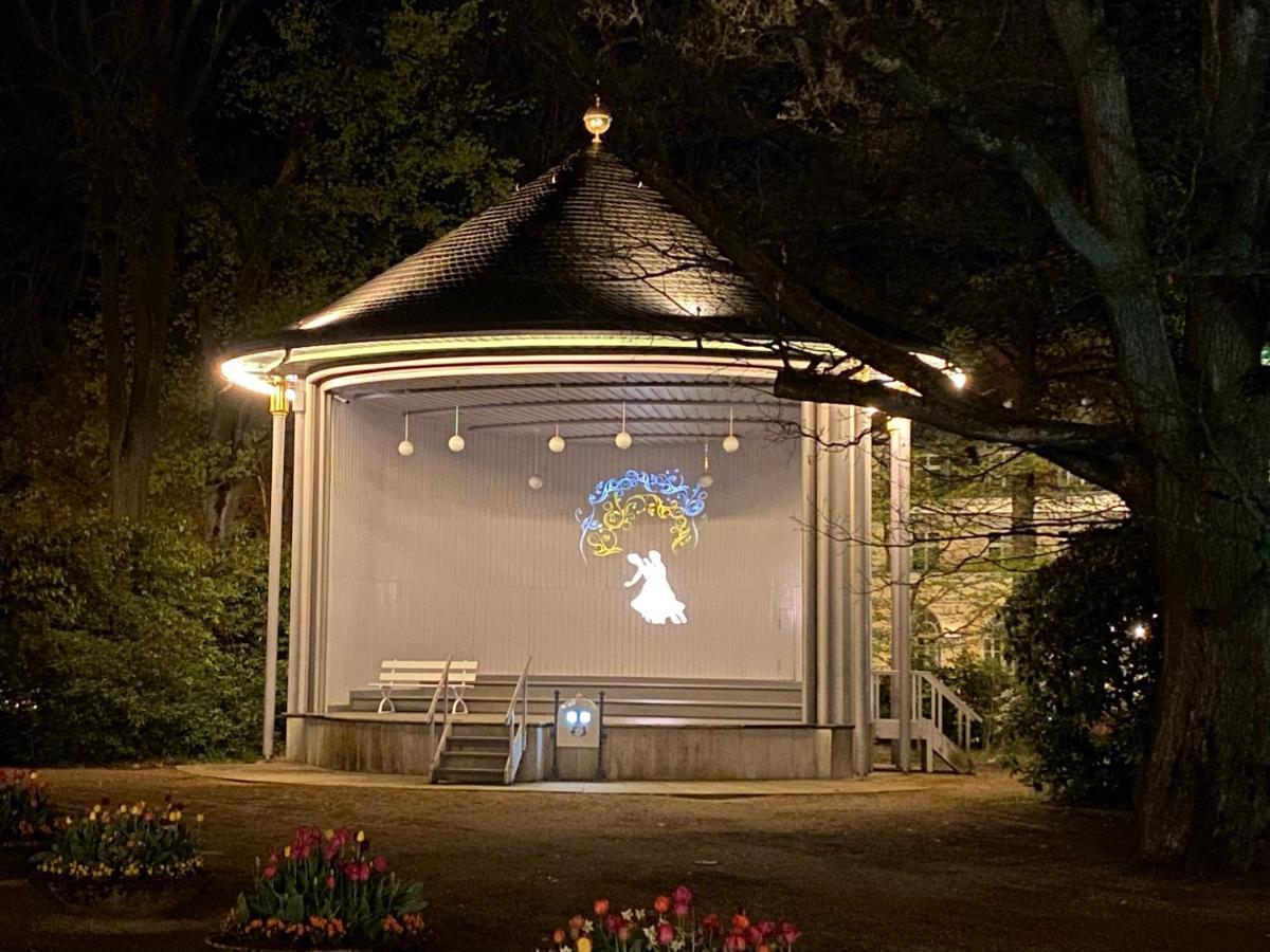 Fewo Roland Ranft Direkt Am Kurpark Barrierearm 60Qm Bad Elster Exterior photo