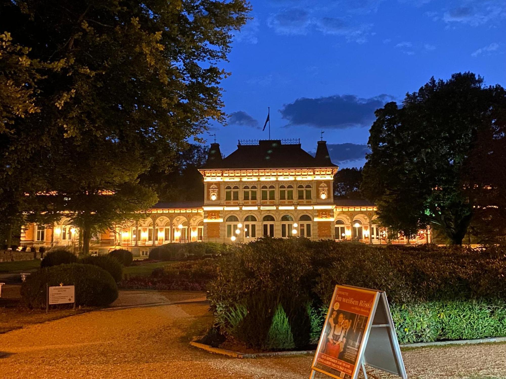 Fewo Roland Ranft Direkt Am Kurpark Barrierearm 60Qm Bad Elster Exterior photo