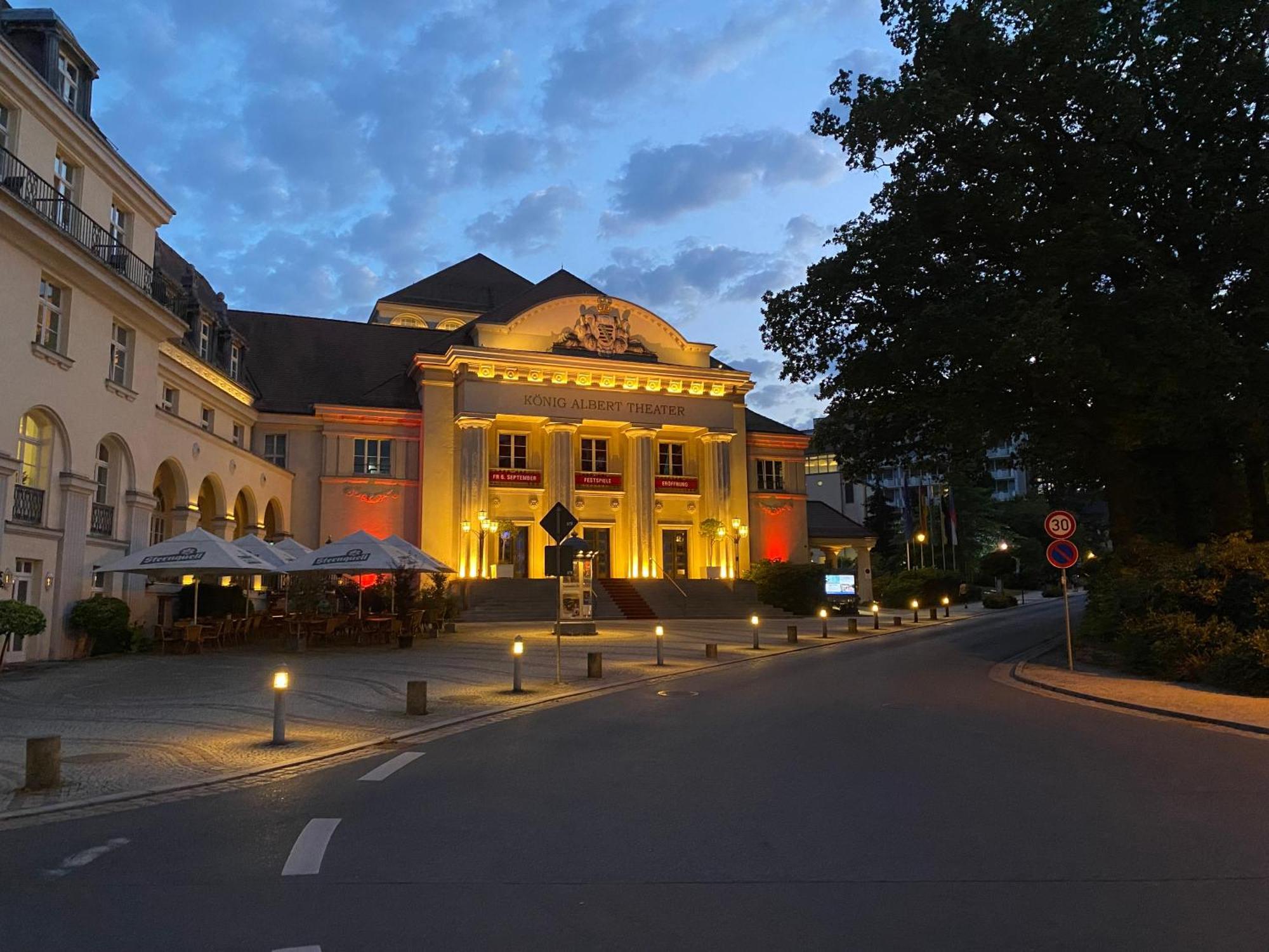 Fewo Roland Ranft Direkt Am Kurpark Barrierearm 60Qm Bad Elster Exterior photo